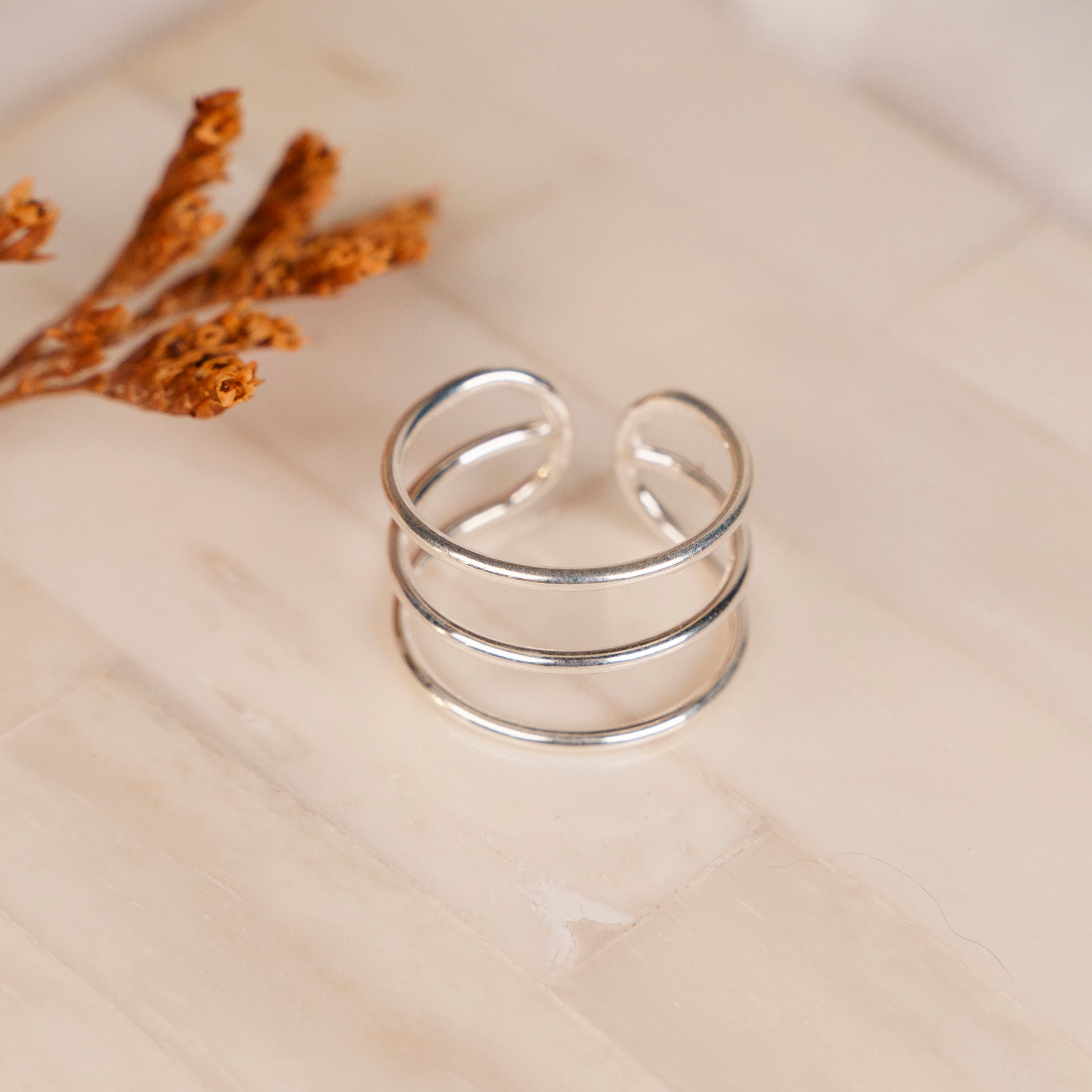 Verstelbare ring met drie lijnen