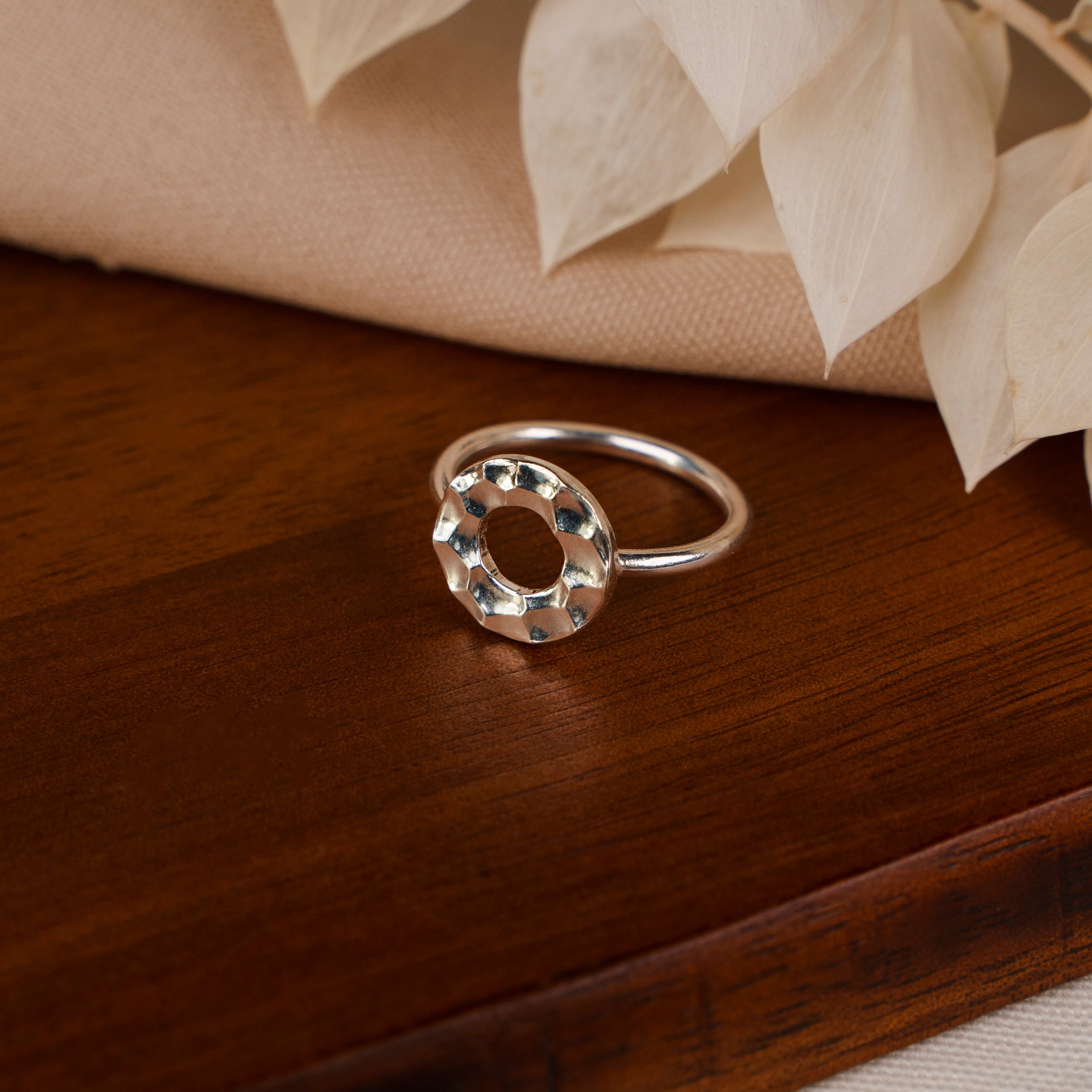 Gehamerde cirkelring