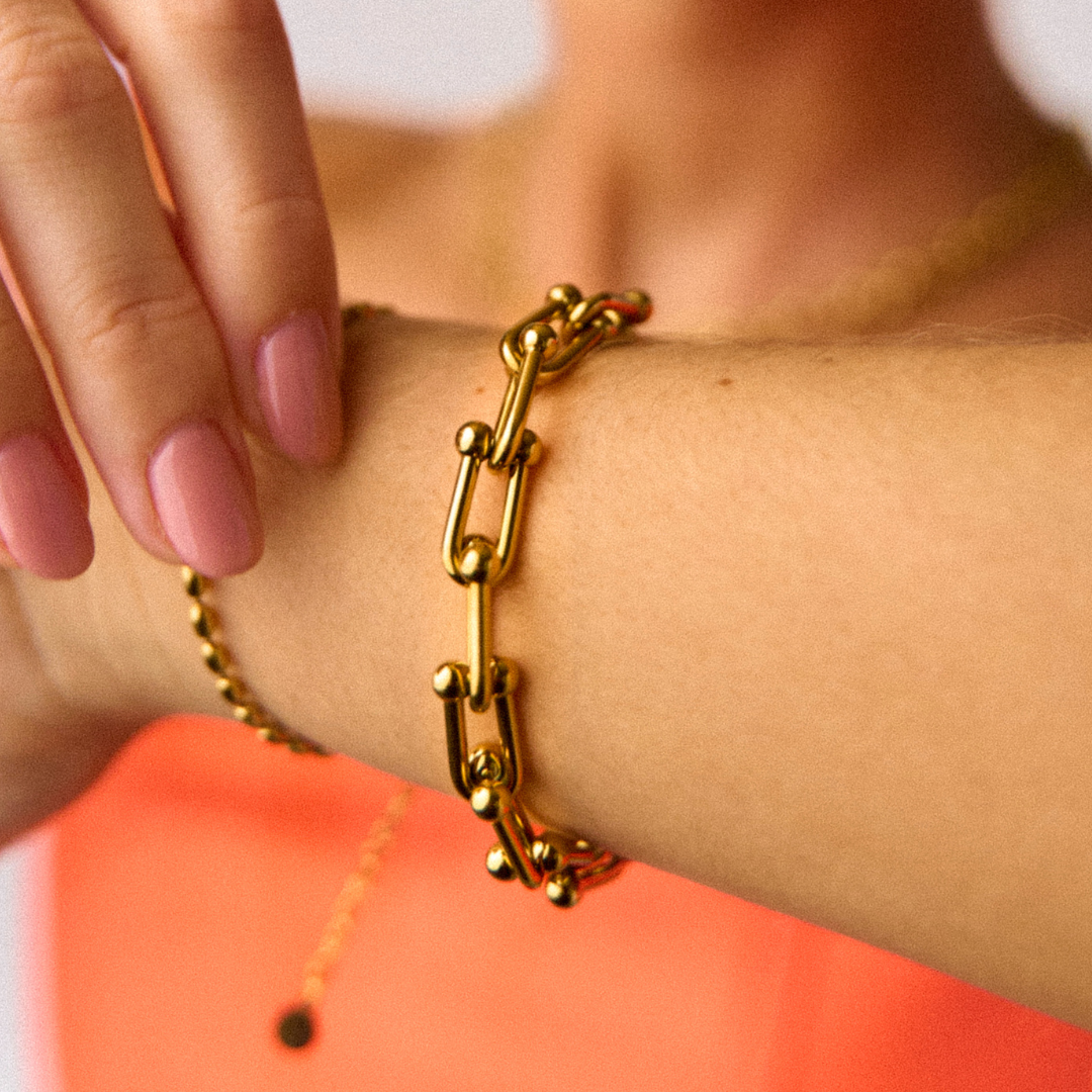 Chunky armband met U-vormige schakels